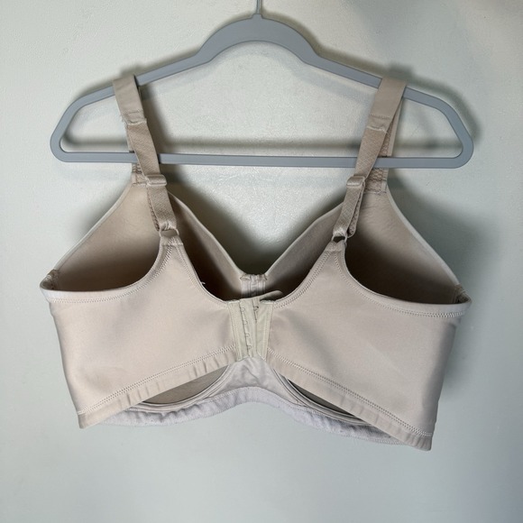 Set of 2 Vanity Fair Wireless Wire-free Bras Beige and Black Size 40G - Picture 5 of 10